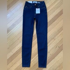 NWT INDIA NEW LOOK PETITE SUPER SKINNY SUPER SOFT BLUE JEANS USA SIZE 2
